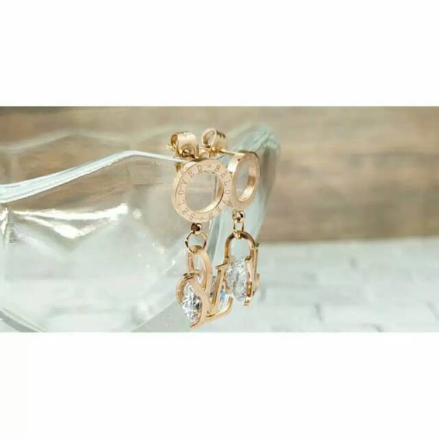 GG Anting Tusuk L*VI Titanium Lapis Emas 18k#AT-146