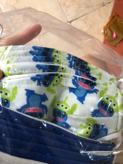 Masker Kain Dewasa Bahan Kaos 2 Dua Ply Lapis Bisa Selip Tissue Motif Cartoon Stitch