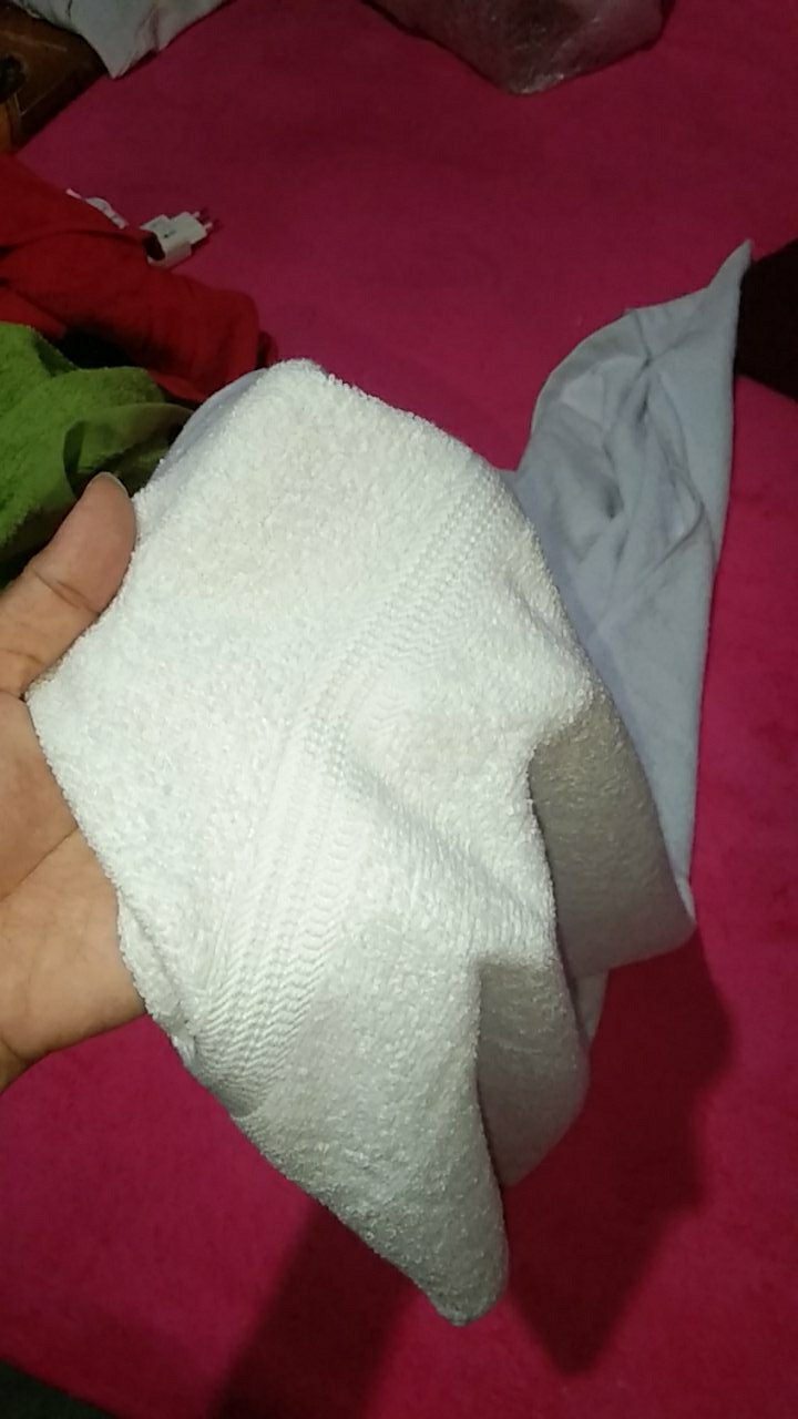 Raishacollection Handuk Mutia Tanggung Warna Putih Uk. 50x100 Cm