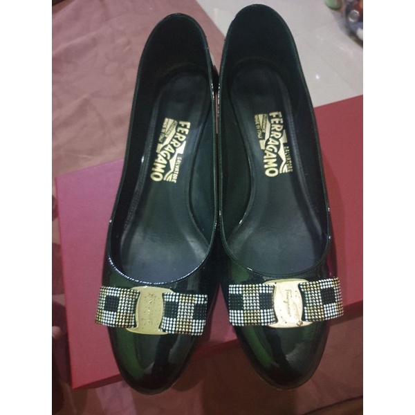 Preloved Sepatu wanita Salvatore Ferragamo size 8.5