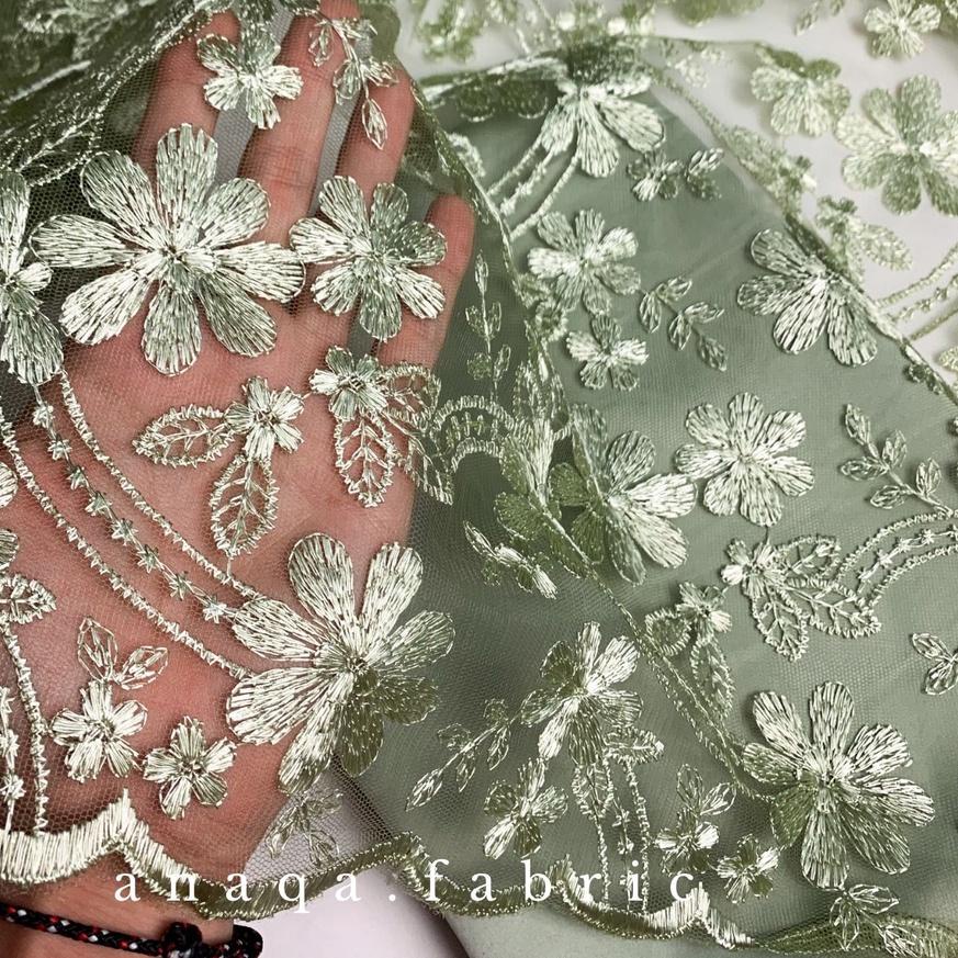 ½ meter Kain Brukat Premium / Brokat Tile Prancis bahan Kebaya Sakura Motif