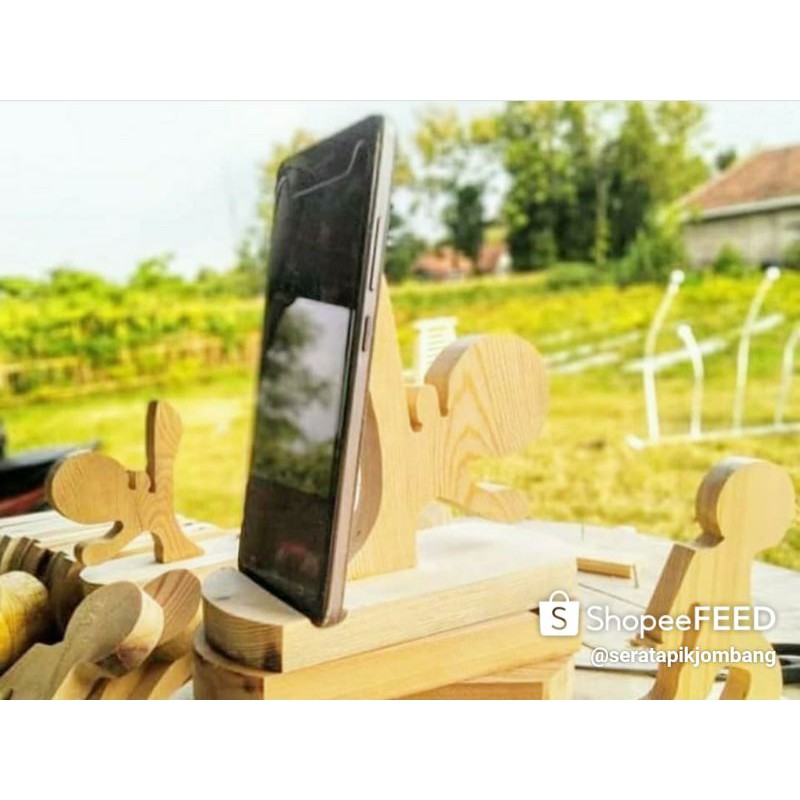 Stand HP Kayu Pinus Karakter - Dudukan HP kayu - Phone Holder Kayu Pinus Jati Belanda