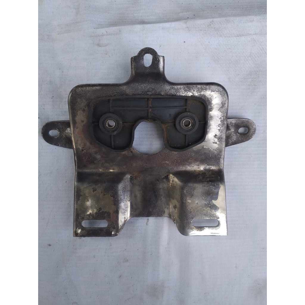 Braket Dudukan Stoplamp Lampu Belakang Yamaha RX Spesial Ori