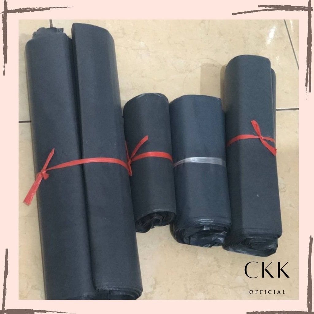 ➰CKK➰ Plastik R51 polymailer / kantong kurir dhl  black glossy isi 100 pcs