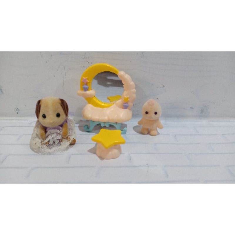 Sylvanian Fairy and Baby Beagle