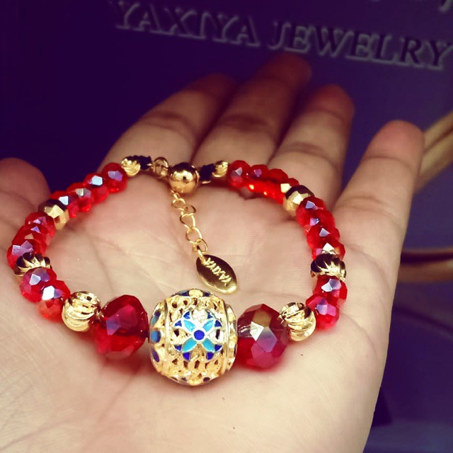 Gelang kristal model pandora