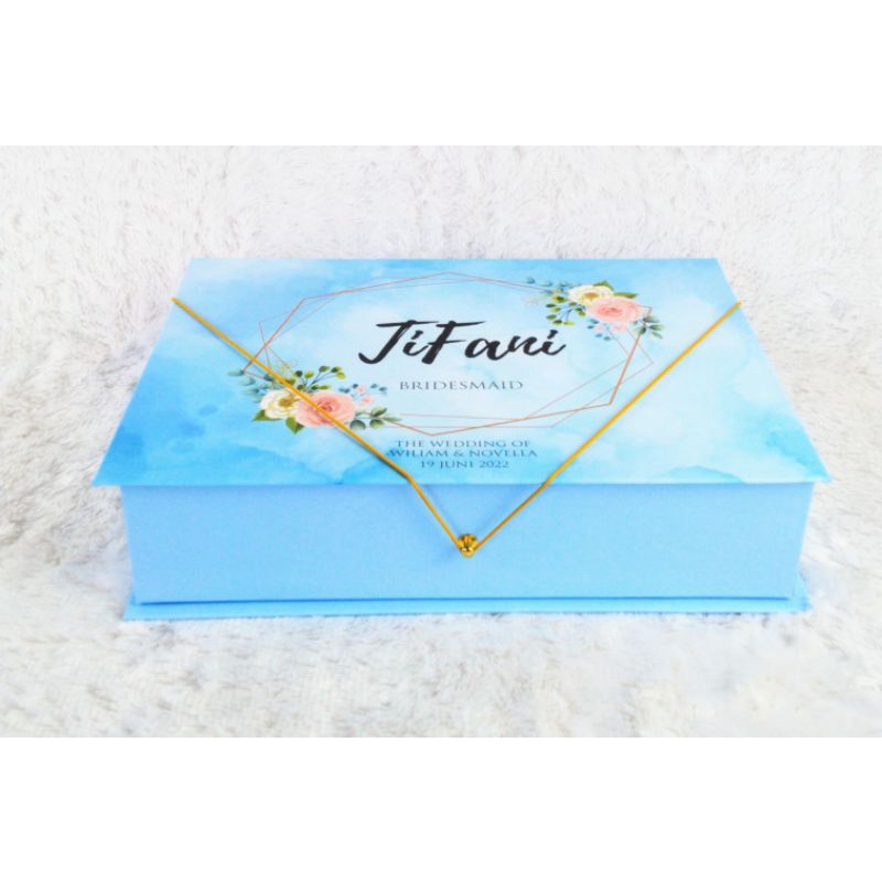 

Box Bestmen Bridesmaid (MEDIUM) Hardbox Laminasi Doff Tipe Buku Karet Min order 3 pcs