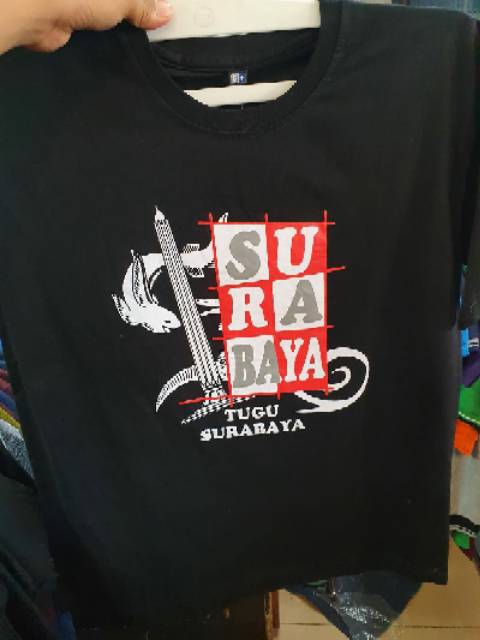 KAOS TSHIRT OLEH2 KHAS SURABAYA TUGU PAHLAWAN SUROBOYO MURAH BERKUALITAS