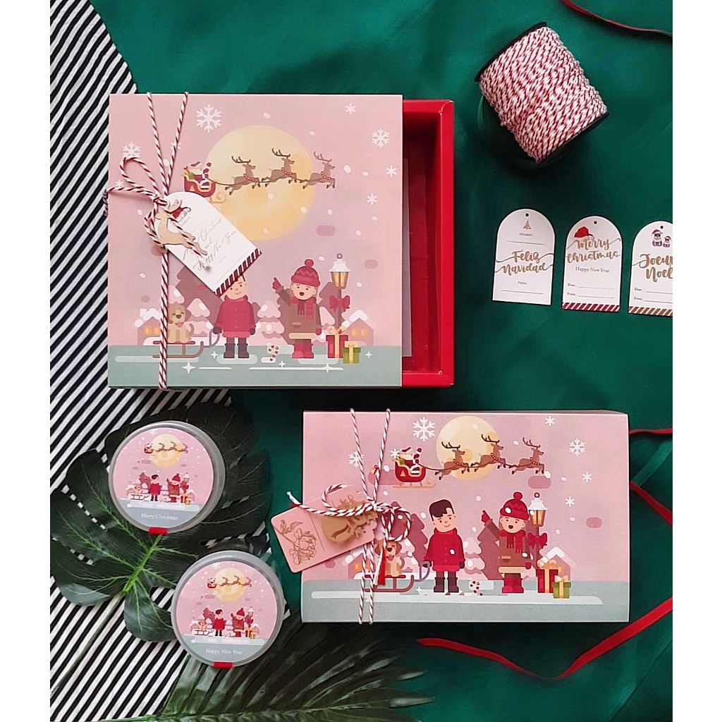 

BOX PREMIUM HAMPERS NATAL 20x20x5 cm WARNA MERAH