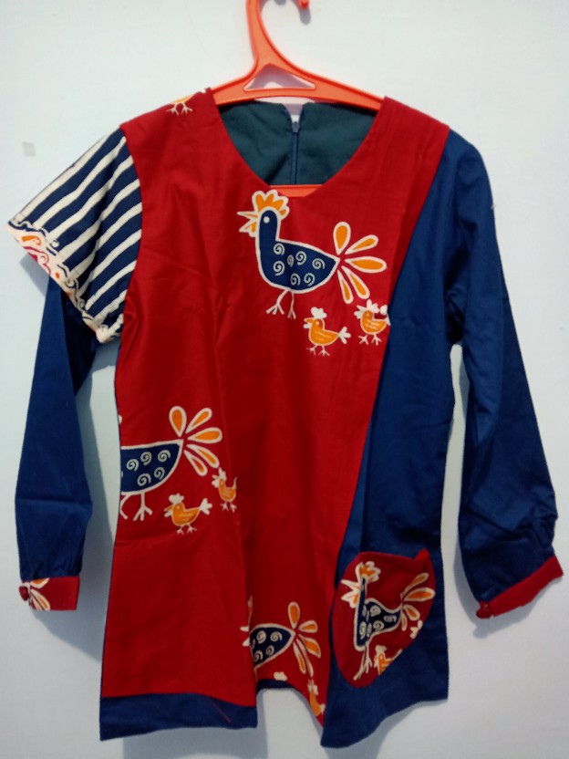 Blus Batik Cap Ayam Saku Bundar