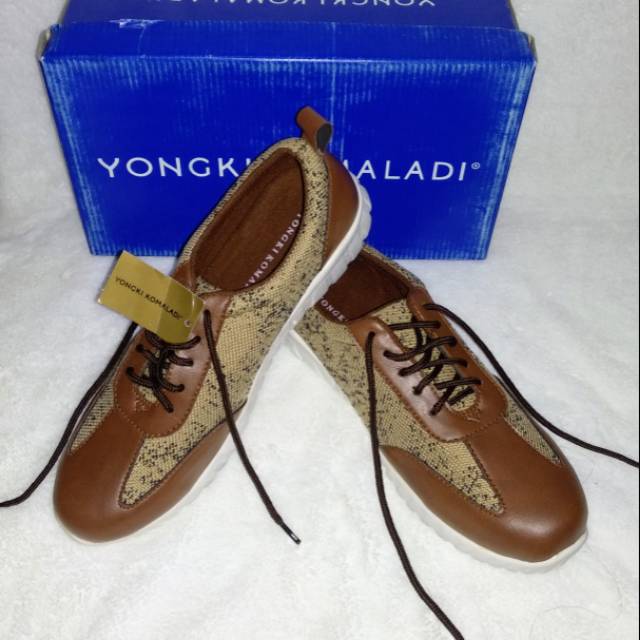 Sepatu Wanita Yongki Komaladi