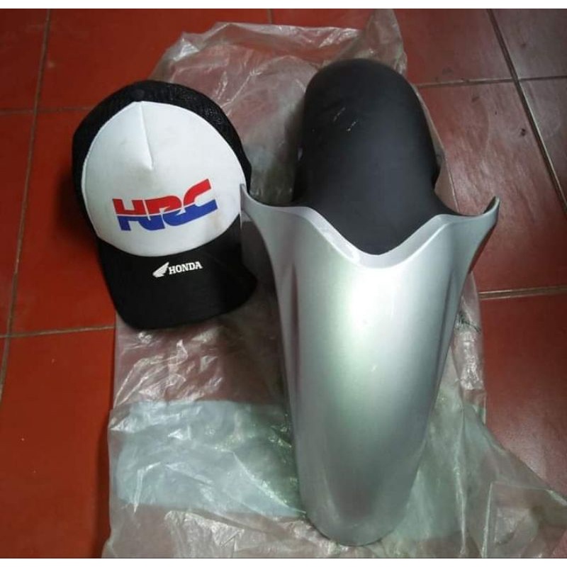 spakbor depan honda tiger revo silver original baru AHM