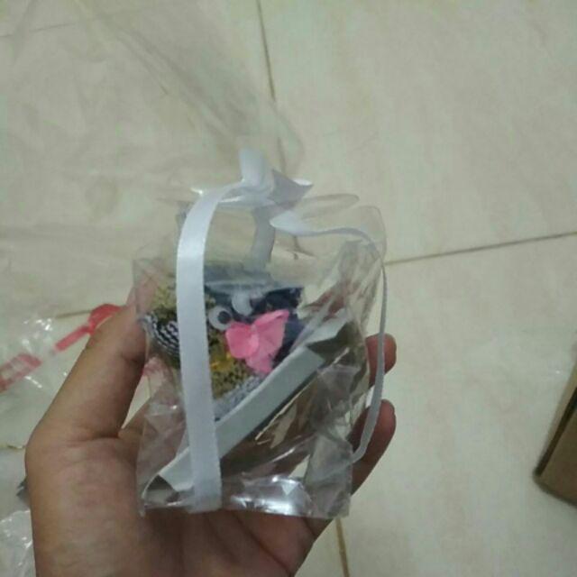 Souvenir Pernikahan Handuk Kecil Bentuk Kelinci Kemasan Mika Cantik