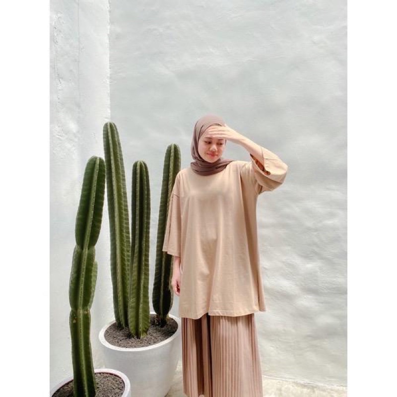 BEFAST - ZGW OOTD Kaos Oversize NALIYA / Oversize Meldev Kaki Belahan Premium Tebal / Kaos Oversize Wanita Terbaru / Tshirt Polos / Atasan Wanita Lengan 3/4 / Pakaian Casual Wanita / Kaos Jumbo Kekinian Remaja Wanita / Trendy / Oversize Kaos Termurah