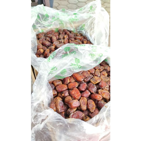 

Kurma Mesir Golden Valley