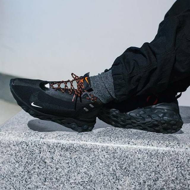 nike react ispa runner