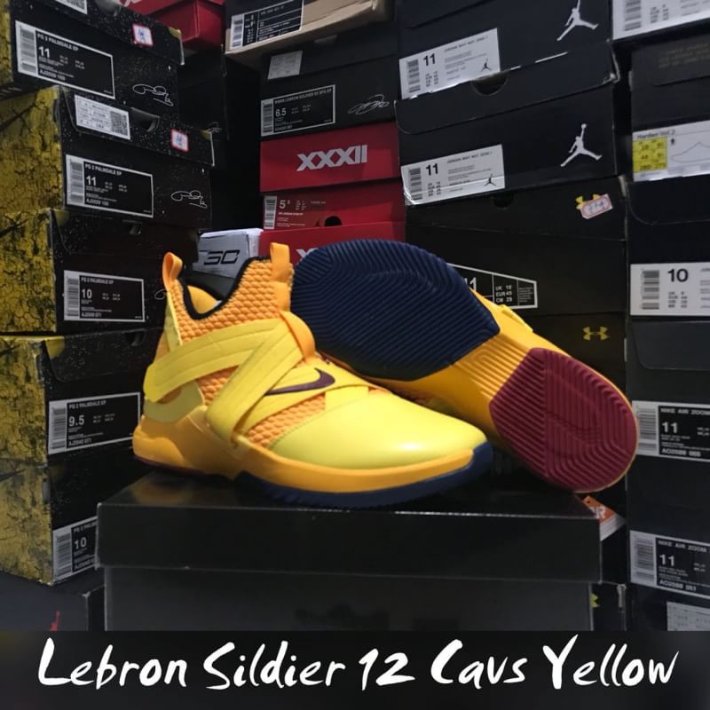 Lebron Soldier 12 Cavs Yellow / Sepatu Basket Lebron james kuning