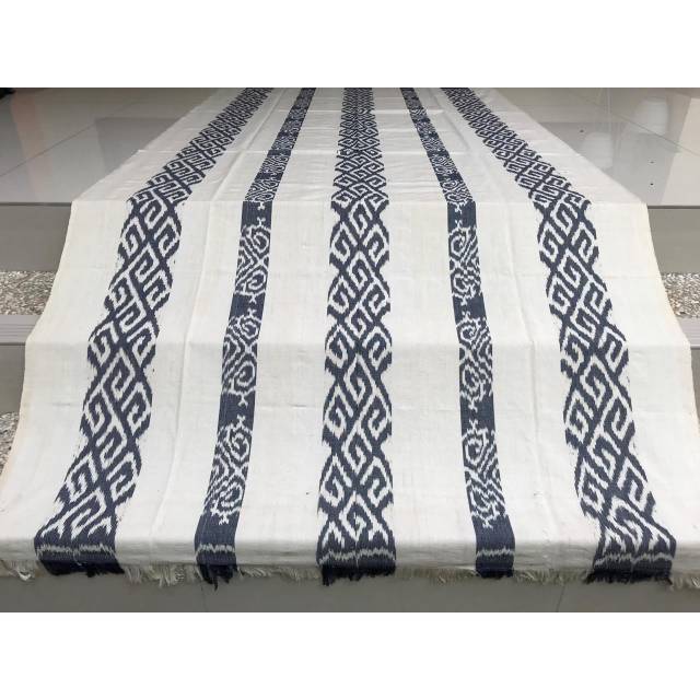 Kain ikat Baron Blanket Tenun Asli Troso Putih Hitam Code31