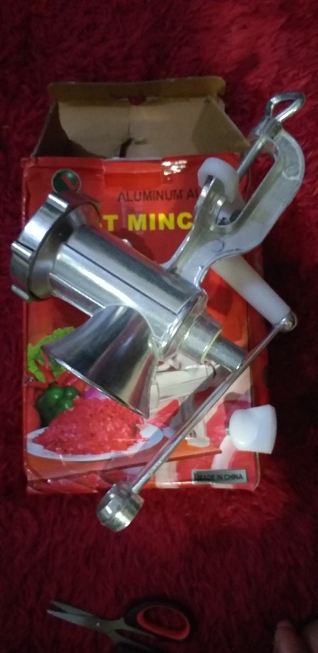 Penggiling Daging Manual Portable Bahan Stainless Steel Mincer Multiuse (meat Grinder)