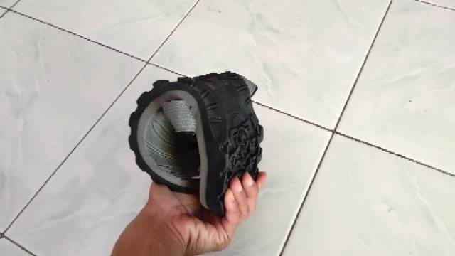 Sandal gunung /sandal jepit /sandal santai terlaris/SG 01 foot