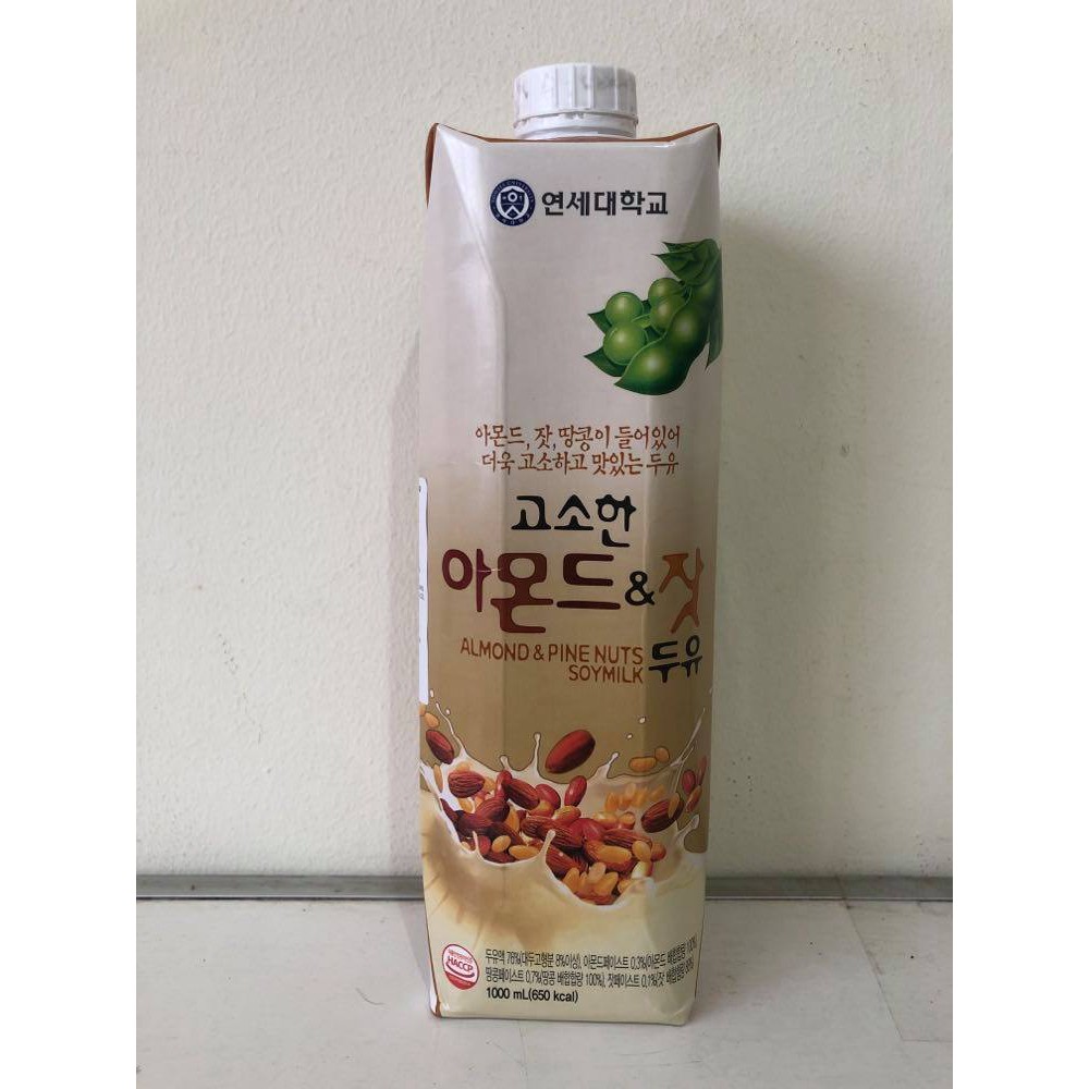 Yonsei Minuman Kedelai Rasa Almond dan Pine / Almond soymilk 1000ml