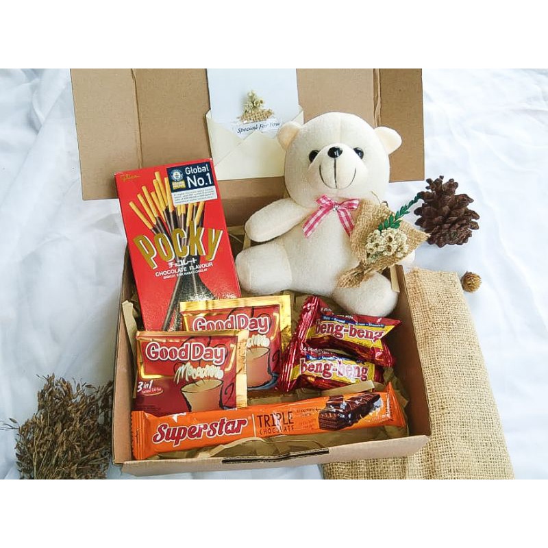 

hampers wisuda/gift box murah