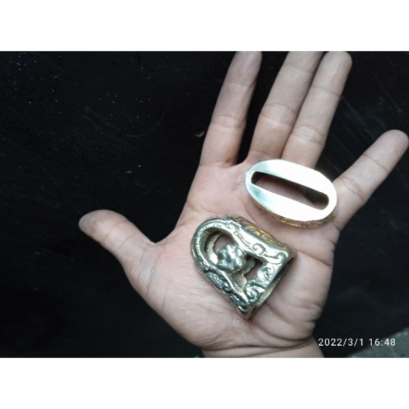 aksesoris tutup sarung katana pedang