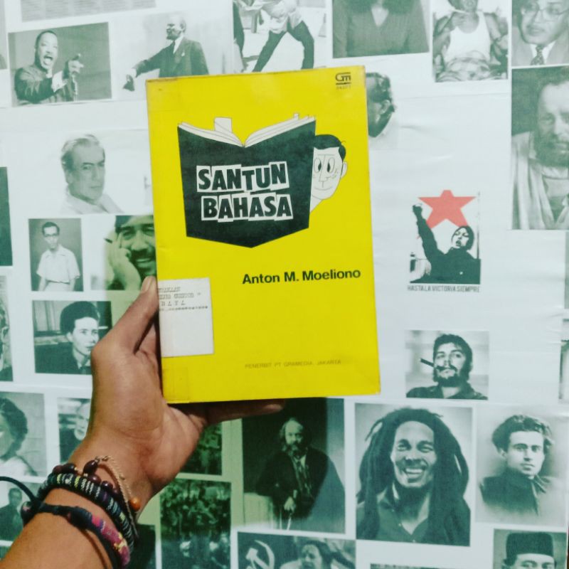 Bahasa Indonesia dan Bahasa Daerah | Santun Bahasa | Anton M. Moeliono | Analisis Bahasa: Memahami B