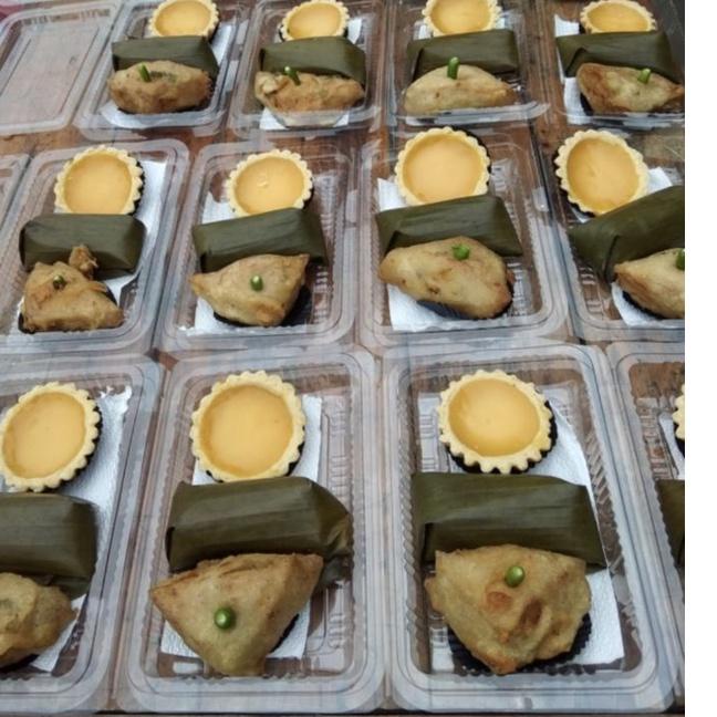 

3.3 FLASH SALE Snack Box isi 3 kue mika Termurah Halal Enak