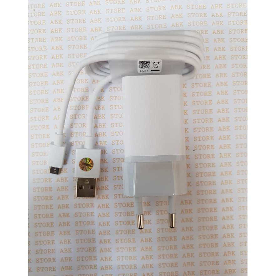 Travel Charger Oppo 2 Ampere AK903 Original