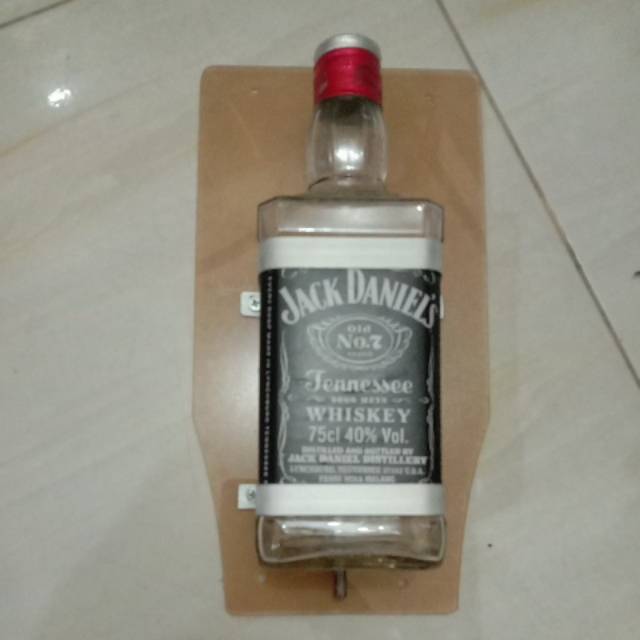 Tempat oli jack daniels