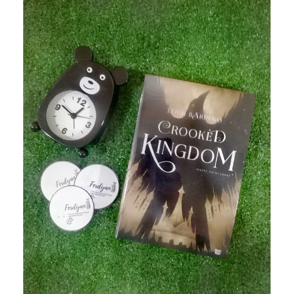 Crooked Kingdom - Light Berdugo Novel Fantasi Terjemahan Bahasa Indonesia