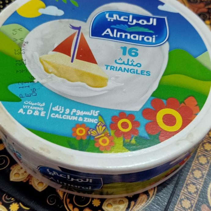 

[COD] Keju Almarai asli produk Saudi/Triangles cheese (isi 16) [COD]