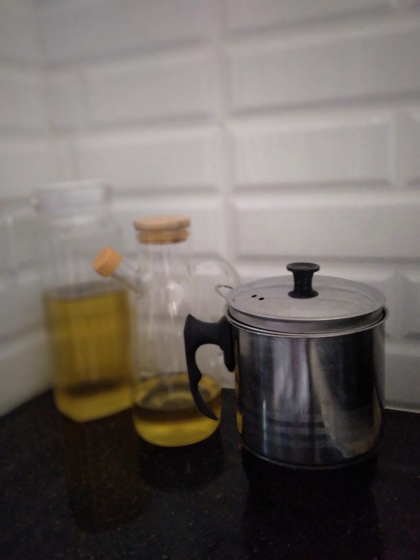 Molto Pelembut Dan Pewangi Pakaian Eau De Parfum 720ml