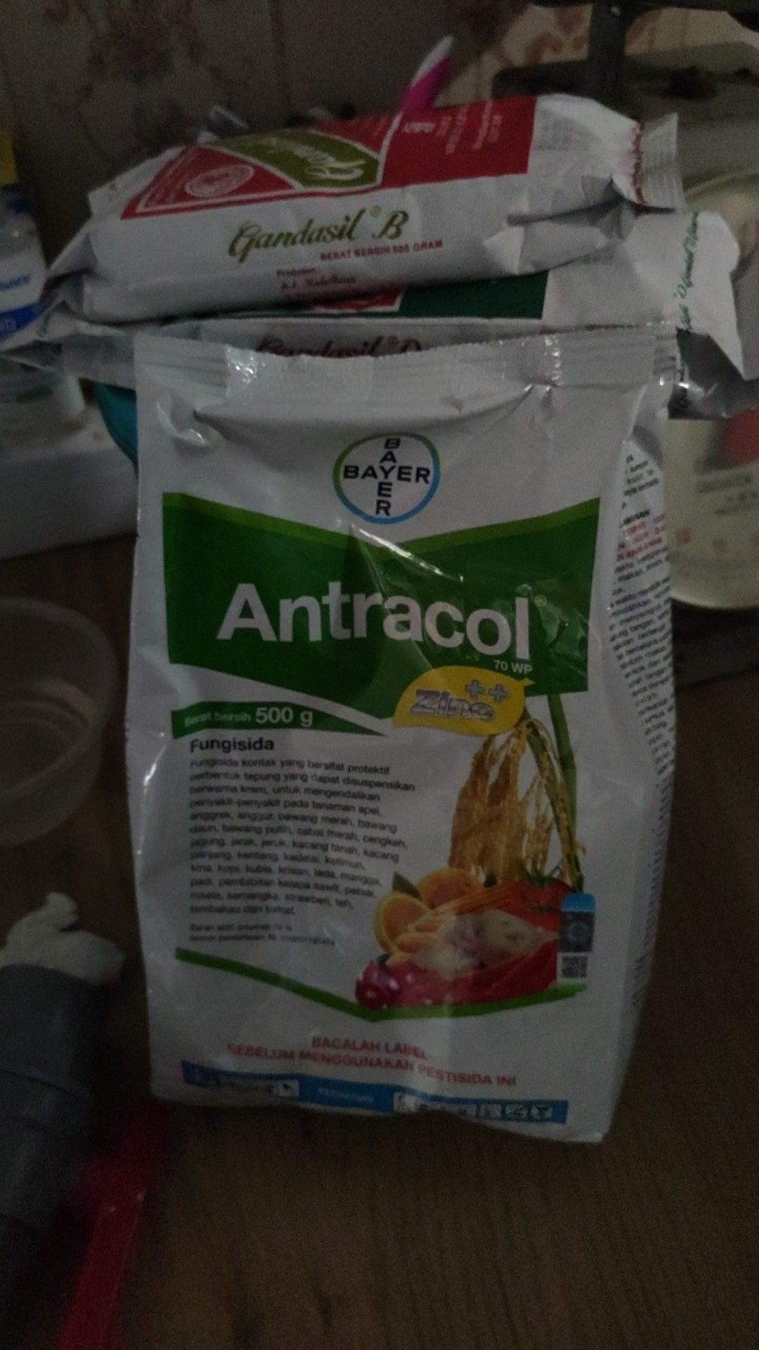 Fungisida Kontak Antracol 70 Wp - 500 Gram