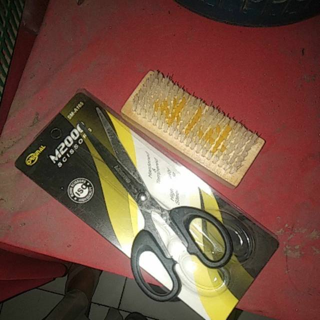 

Gunting 1pcs sikat cuci 1pcs