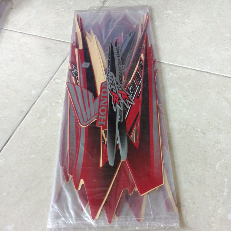striping stiker les body Honda Tiger Revo 2009 merah