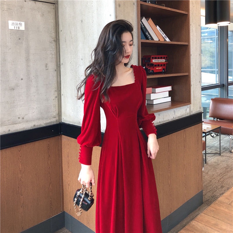 Square neck velvet long sleeve dress 2021 spring new French retro slim slim temperament sexy medium