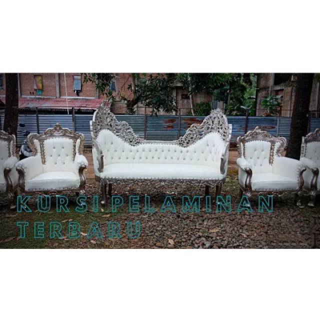 Kursi pengangguran pelaminan raja ratu