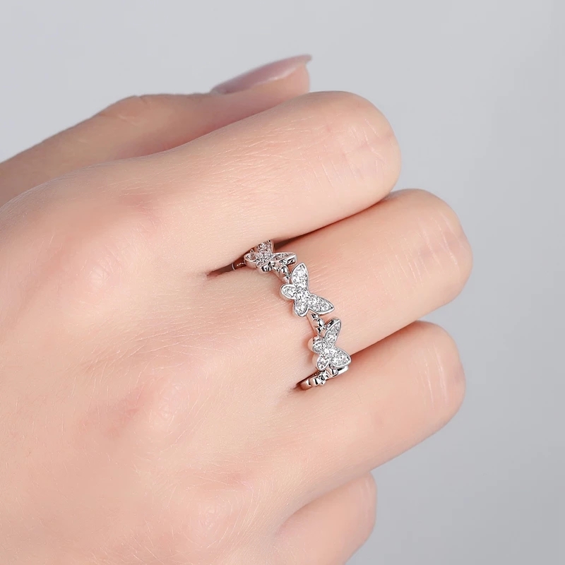 Cincin Model Terbuka Desain Kupu-Kupu Aksen Kristal Berlian Gaya Korea Untuk Wanita