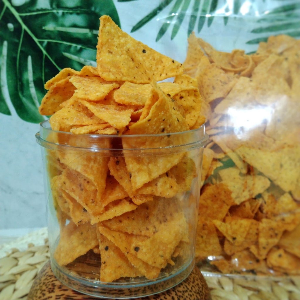

KERIPIK JAGUNG TORTILA CORN CHIPS