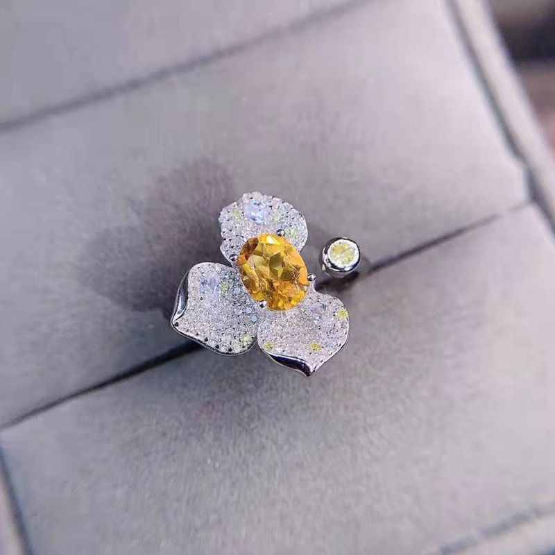 Cincin Pernikahan Bentuk Bunga Hias Cubic Zirconia Oval Untuk Wanita