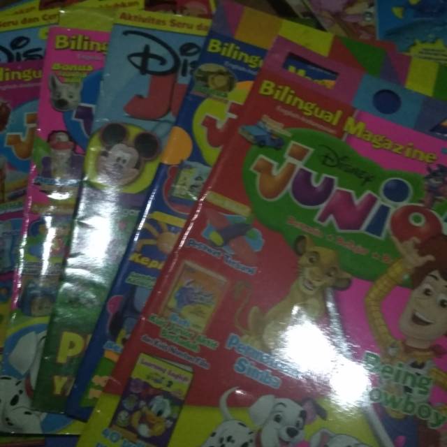 Majalah disney junior bilingual inggris- indonesia