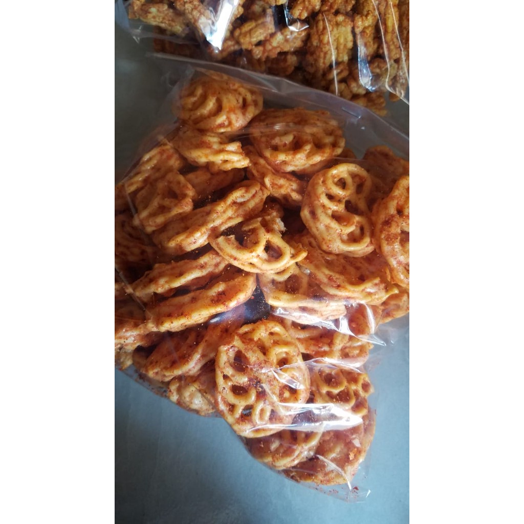 

Kerupuk Bantet/ Kerupuk pedas/ Kerupuk asli garut/ jajanan garut terenak