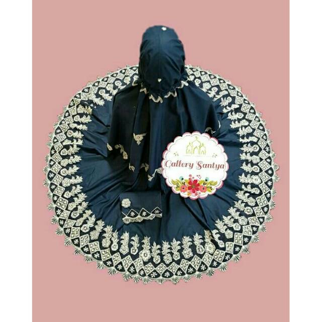 Mukena bordir bukittinggi bunga hitam silver motif bunga padat tegak