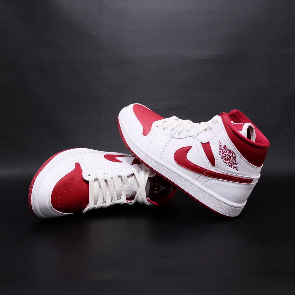 Air Jordan 1 Mid Reverse Chicago