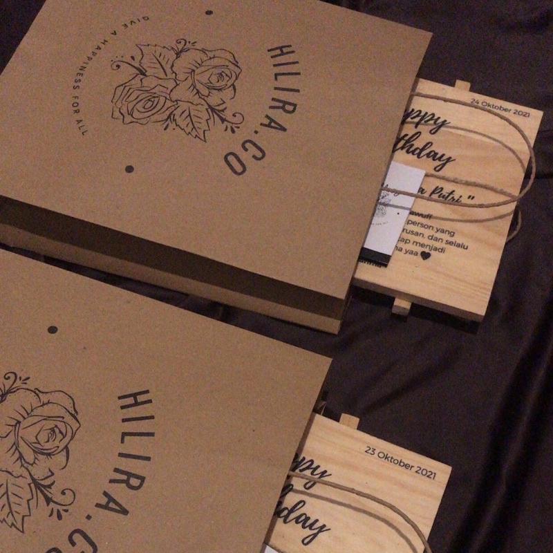 

HILIRA | PACKING FOR YOUR GIFT