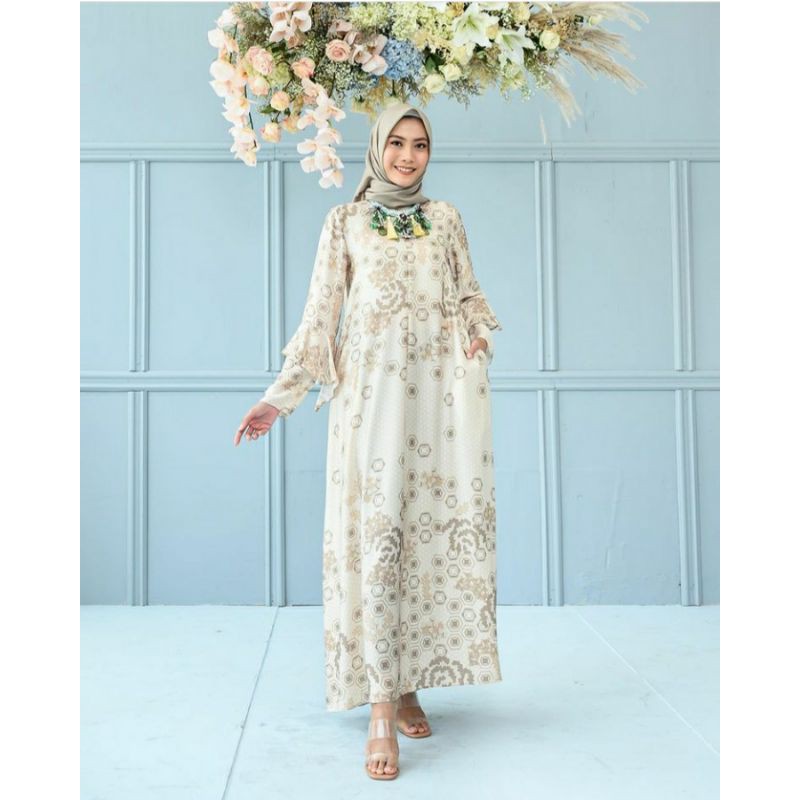 Nirmala Dress Wearing Klamby