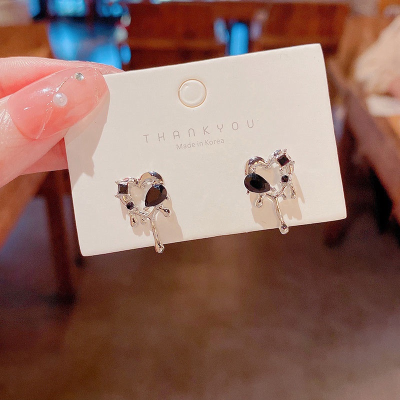 Anting Stud Bahan 925 silver needle Bentuk Hati Warna Hitam