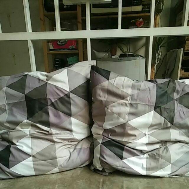 Slide 1. Sarung Bantal Lantai Ukuran 70*70cm.